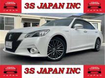 2013 Toyota Crown Hybrid
