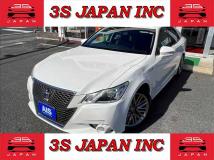 2014 Toyota Crown Hybrid