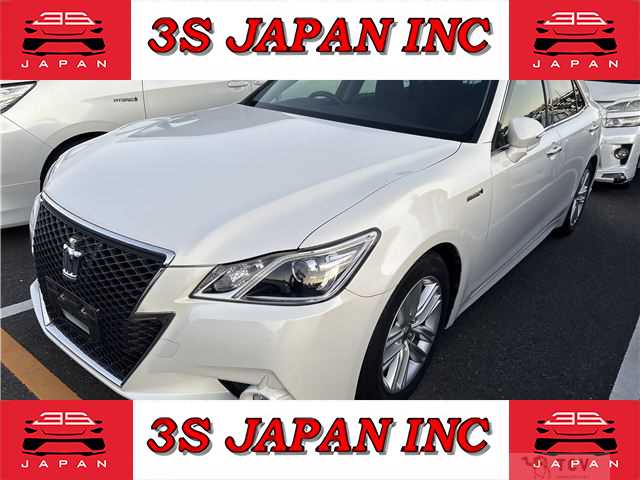 2013 Toyota Crown Hybrid