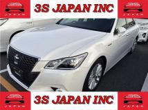 2013 Toyota Crown Hybrid