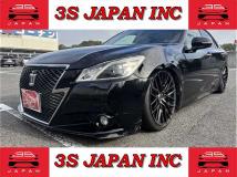 2013 Toyota Crown Hybrid