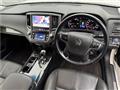 2013 Toyota Crown Hybrid
