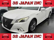 2013 Toyota Crown Hybrid