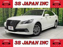 2014 Toyota Crown Hybrid