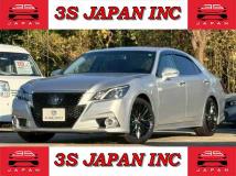 2014 Toyota Crown Hybrid