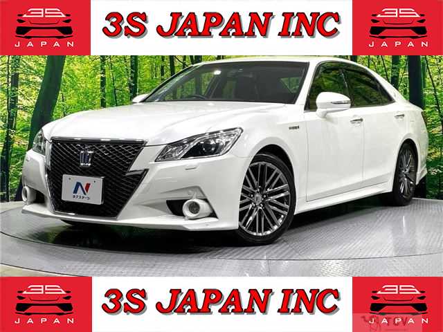 2014 Toyota Crown Hybrid