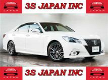 2013 Toyota Crown Hybrid