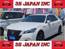 2014 Toyota Crown Hybrid