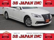 2013 Toyota Crown Hybrid