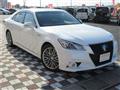 2014 Toyota Crown Hybrid