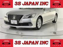 2013 Toyota Crown Hybrid