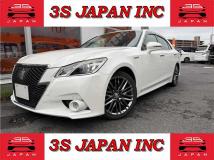 2013 Toyota Crown Hybrid
