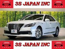 2013 Toyota Crown Hybrid