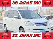 2005 Toyota Noah