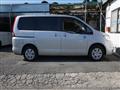 2010 Nissan Serena