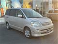2007 Toyota Noah