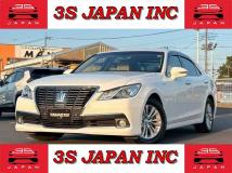 2013 Toyota Crown Hybrid