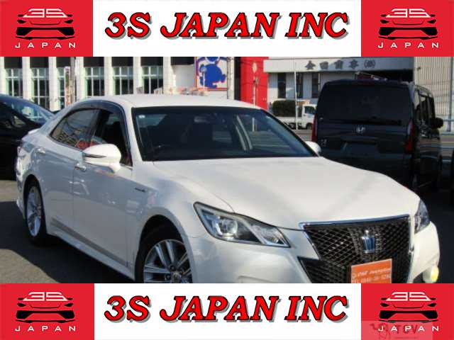 2013 Toyota Crown Hybrid