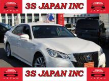 2013 Toyota Crown Hybrid