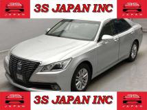2013 Toyota Crown Hybrid
