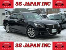 2013 Toyota Crown Hybrid