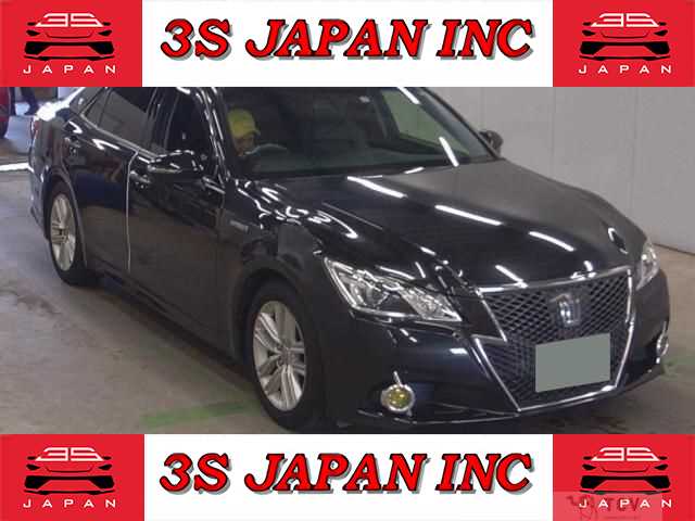2013 Toyota Crown Hybrid