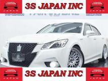 2013 Toyota Crown Hybrid