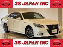 2013 Toyota Crown Hybrid