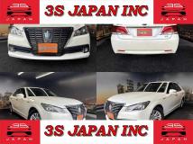2013 Toyota Crown Hybrid