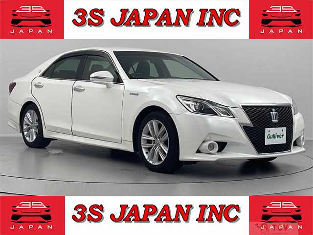 2014 Toyota Crown Hybrid