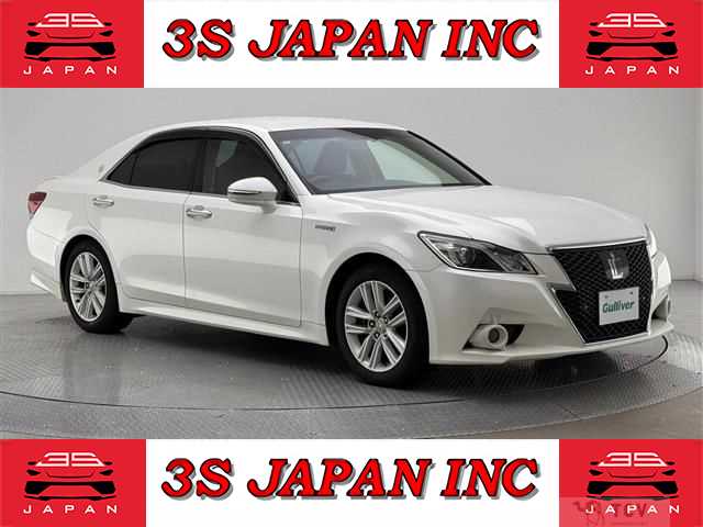 2014 Toyota Crown Hybrid