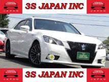 2014 Toyota Crown Hybrid