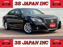 2013 Toyota Crown Hybrid