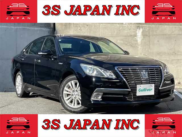 2013 Toyota Crown Hybrid