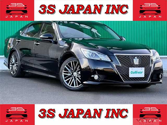 2013 Toyota Crown Hybrid