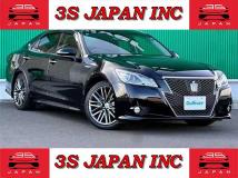 2013 Toyota Crown Hybrid