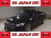 2013 Toyota Crown Hybrid