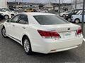 2013 Toyota Crown Hybrid