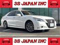 2013 Toyota Crown Hybrid