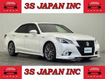 2013 Toyota Crown Hybrid