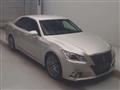2013 Toyota Crown Hybrid