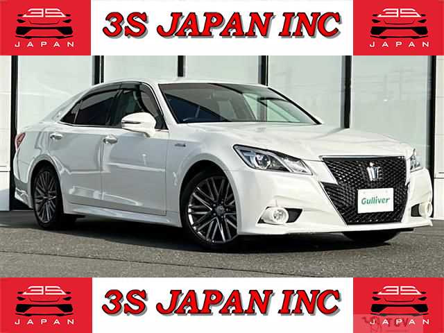2014 Toyota Crown Hybrid