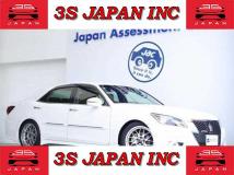 2013 Toyota Crown Hybrid