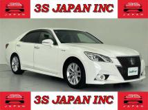 2013 Toyota Crown Hybrid