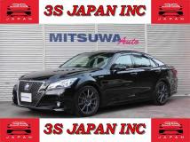2013 Toyota Crown Hybrid