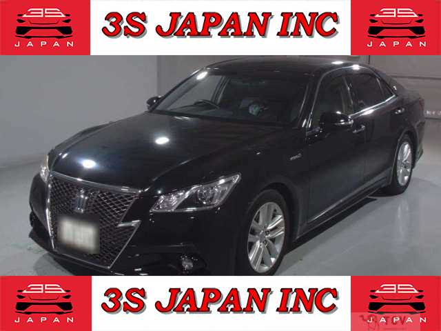 2013 Toyota Crown Hybrid
