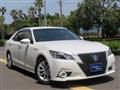 2014 Toyota Crown Hybrid