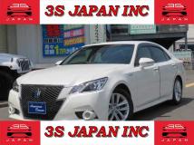 2014 Toyota Crown Hybrid