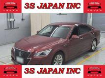2013 Toyota Crown Hybrid