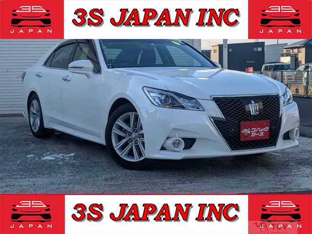 2014 Toyota Crown Hybrid